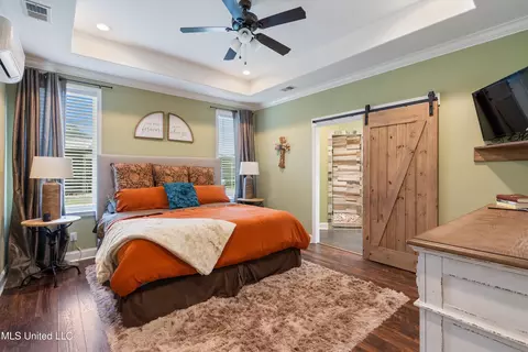 Bedroom - 901 Mill Pond Rd, Lamar, MS 38642 photo 5 of 8