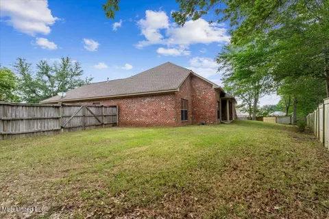 Exterior - 403 Chesney Ct, Madison, MS 39110 photo 4 of 5