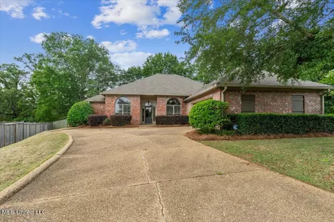 Exterior - 403 Chesney Ct, Madison, MS 39110 photo 2 of 5