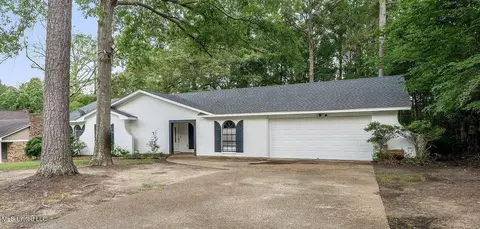 Exterior - 335 Stonecastle Dr, Brandon, MS 39047 photo 1 of 3