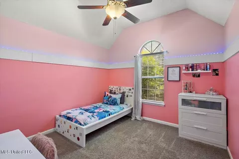 Bedroom - 6800 E Ranch Ridge Cv, Walls, MS 38680 photo 4 of 4