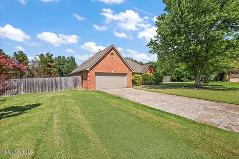 Exterior - 6800 E Ranch Ridge Cv, Walls, MS 38680 photo 3 of 8