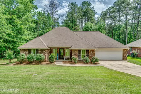 407 Pine Ridge Rd, Florence, MS 39073