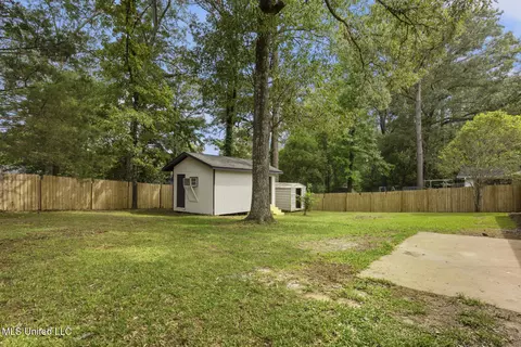 Exterior - 92 Longmeadow Rd, Brandon, MS 39042 photo 3 of 4