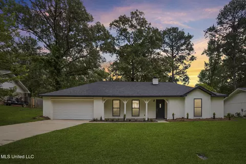 Exterior - 92 Longmeadow Rd, Brandon, MS 39042 photo 2 of 4