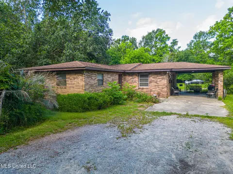 7041 Bosarge Rd, Long Beach, MS 39560