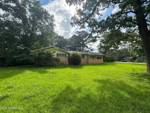 120 Queen Joanna Ln, Jackson, MS 39209