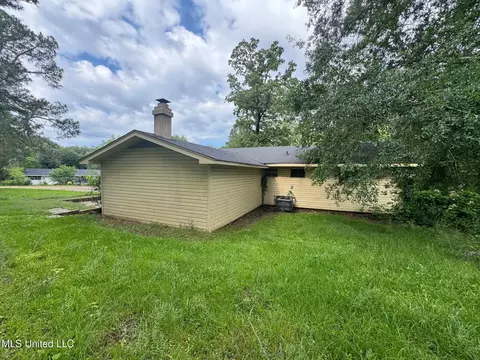 Exterior - 120 Queen Joanna Ln, Jackson, MS 39209 photo 4 of 4