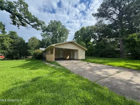 Exterior - 120 Queen Joanna Ln, Jackson, MS 39209 photo 2 of 4