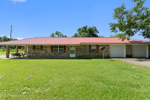 143 Pete Cochran Rd, Lucedale, MS 39452