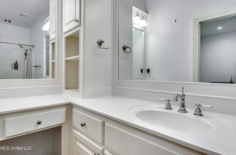Bath - 107 Chadwyck Ct, Madison, MS 39110 photo 8 of 9