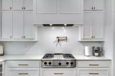 Kitchen - 107 Chadwyck Ct, Madison, MS 39110 photo 3 of 4