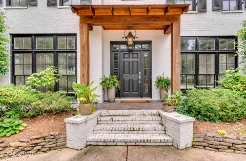 107 Chadwyck Ct, Madison, MS 39110