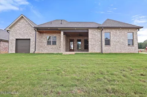 Exterior - 184 Bronson Bnd, Flowood, MS 39232 photo 8 of 9