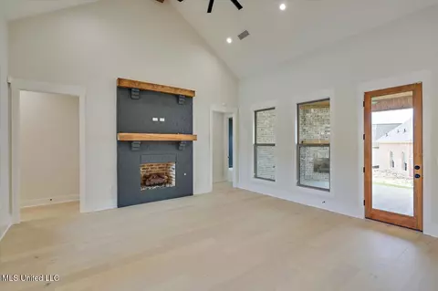 Living - 184 Bronson Bnd, Flowood, MS 39232 photo 1 of 3