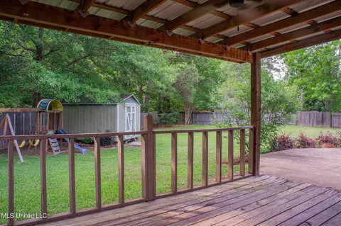 Exterior - 122 Fox Meadow Dr, Brandon, MS 39042 photo 15 of 19