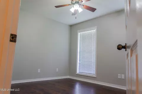 Bedroom - 122 Fox Meadow Dr, Brandon, MS 39042 photo 3 of 5