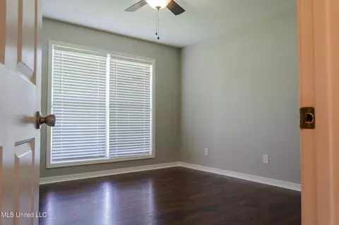 Bedroom - 122 Fox Meadow Dr, Brandon, MS 39042 photo 5 of 5