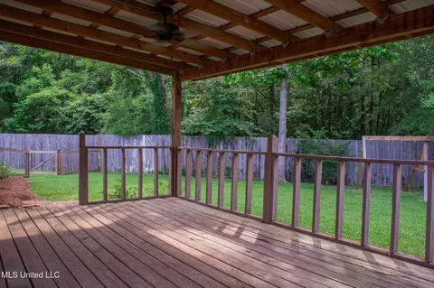 Exterior - 122 Fox Meadow Dr, Brandon, MS 39042 photo 14 of 19