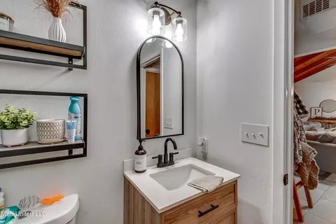 Bath - 176 Zelma Ln, Florence, MS 39073 photo 2 of 2