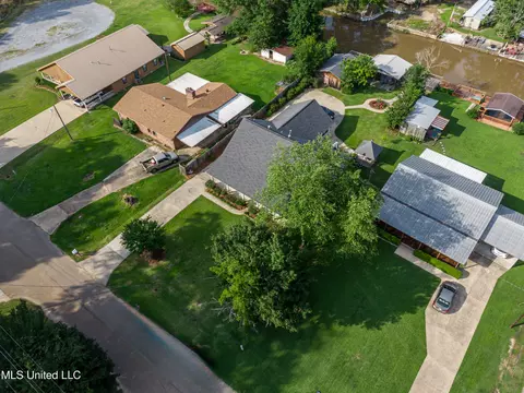 View/Area - 218 Harbor Ln, Brandon, MS 39047 photo 5 of 14