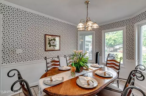 Dining - 218 Harbor Ln, Brandon, MS 39047 photo 4 of 4