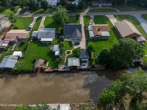 View/Area - 218 Harbor Ln, Brandon, MS 39047 photo 2 of 14