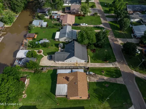 View/Area - 218 Harbor Ln, Brandon, MS 39047 photo 10 of 14