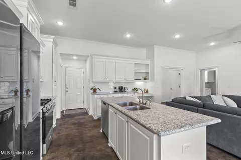 Kitchen - 123 Bailey Cv, Canton, MS 39046 photo 1 of 5