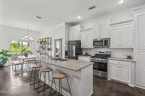 Kitchen - 123 Bailey Cv, Canton, MS 39046 photo 2 of 5