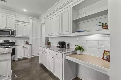 Kitchen - 123 Bailey Cv, Canton, MS 39046 photo 3 of 5