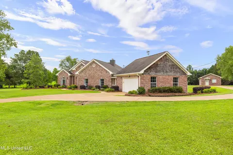 Exterior - 123 Munich Dr, Madison, MS 39110 photo 3 of 27