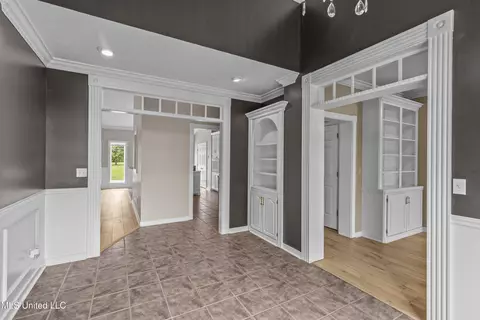 Entry Way - 123 Munich Dr, Madison, MS 39110 photo 5 of 9