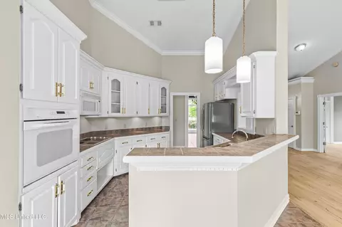 Kitchen - 123 Munich Dr, Madison, MS 39110 photo 1 of 5