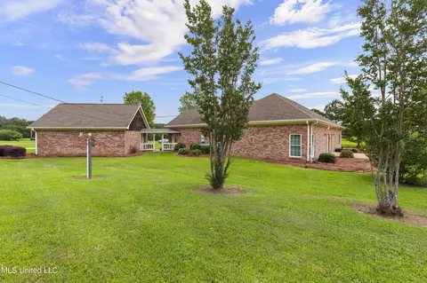 Exterior - 123 Munich Dr, Madison, MS 39110 photo 15 of 27