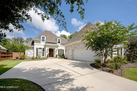 204 Bluff Cv, Ocean Springs, MS 39564