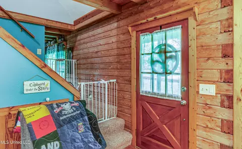Entry Way - 106 Mcwilliams Dr, Terry, MS 39170 photo 1 of 3