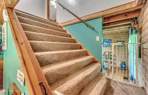Entry Way - 106 Mcwilliams Dr, Terry, MS 39170 photo 3 of 3