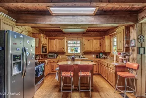 Kitchen - 106 Mcwilliams Dr, Terry, MS 39170 photo 6 of 7