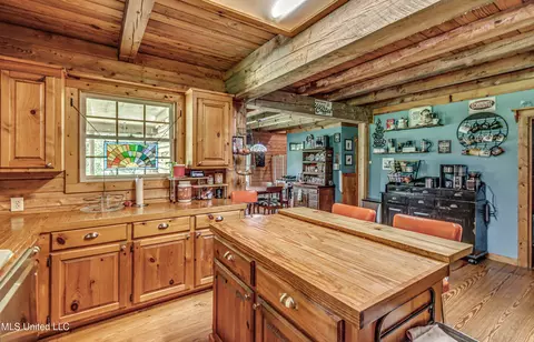 Kitchen - 106 Mcwilliams Dr, Terry, MS 39170 photo 2 of 7