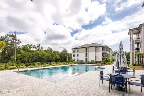 2501 Bienville Blvd #236, Ocean Springs, MS 39564