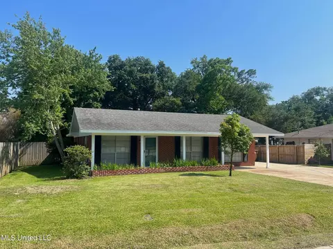 213 E Second St, Long Beach, MS 39560 photo 1