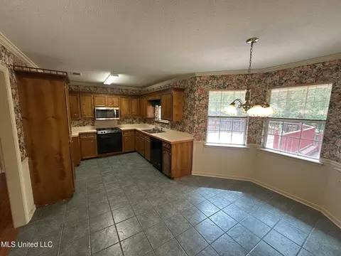 813 Eagles Nest Dr, Byram, MS 39272 photo 5