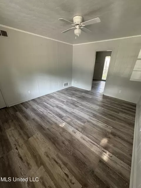 729 Kerry St, Greenville, MS 38703 photo 2