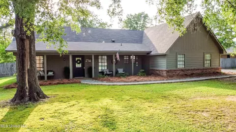 118 Dogwood Trl, Brandon, MS 39047