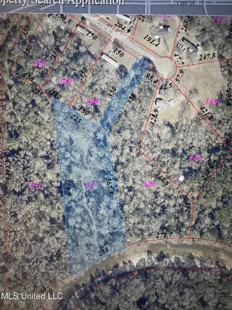 18611 Reese Dr, Saucier, MS 39574