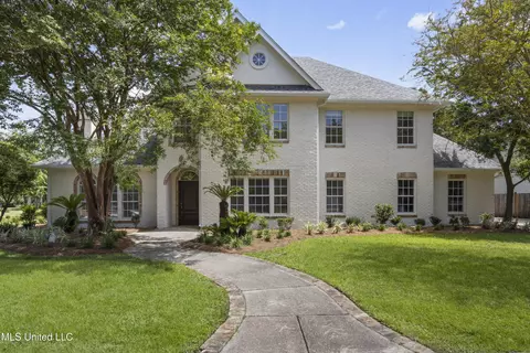 9020 Victoria Cir, Gulfport, MS 39503