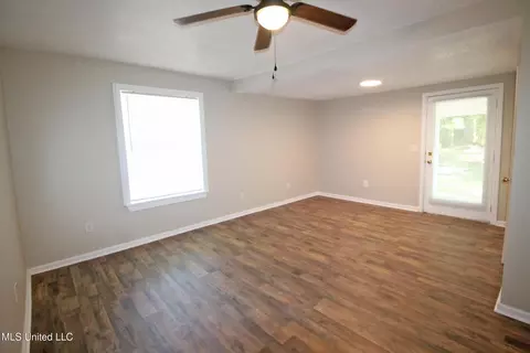 6212 Grierson St, Moss Point, MS 39563 photo 13