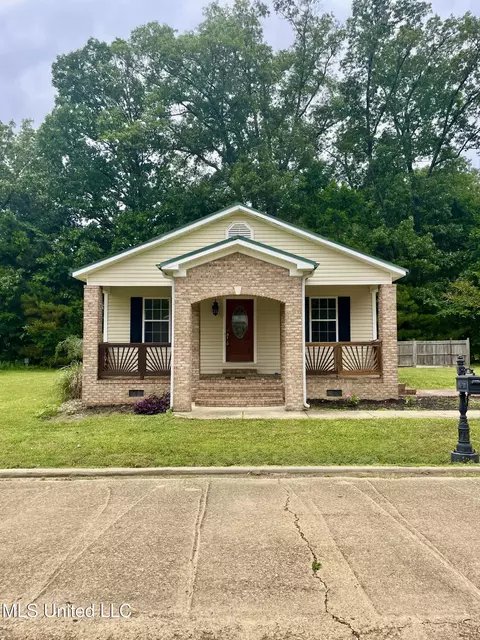 52 Alpine Dr, Starkville, MS 39759