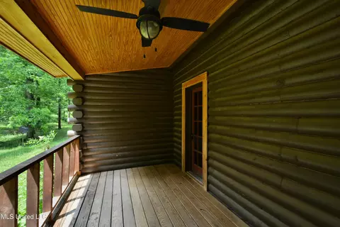 Exterior - 3490 Sherrod Rd, Nesbit, MS 38651 photo 6 of 13